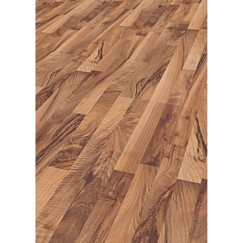 Laminat Basic Nussbaum