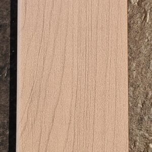 Fussboden-Sockelleisten, Deckenabschlussleisten und Faltwinkelleisten